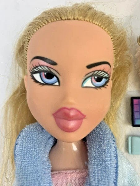 Bratz Cloe Slaapfeestje Pop 2001 Sleepover vintage MGA, Coolsingel 104, 3011 AG Rotterdam, Netherlands, Verzenden, Zo goed als nieuw