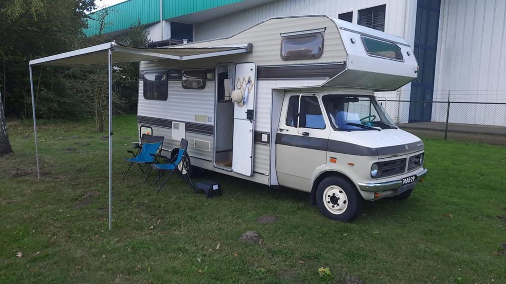 Belastingvrije oldtimer Bedford Camper met 2jr APK!, Caravans en Kamperen, Overige merken, Buscamper of Camperbus, Raamblindering