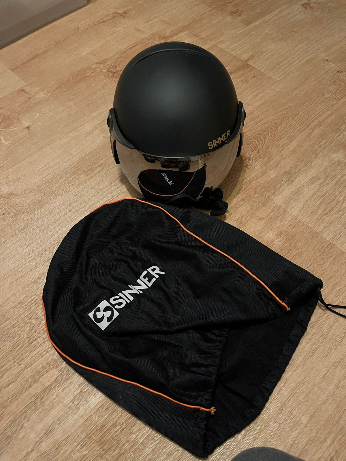 Sinner Skihelm met vizier - Maat XL, Sport en Fitness, Skiën en Langlaufen, Overige merken, Overige typen, Ophalen of Verzenden