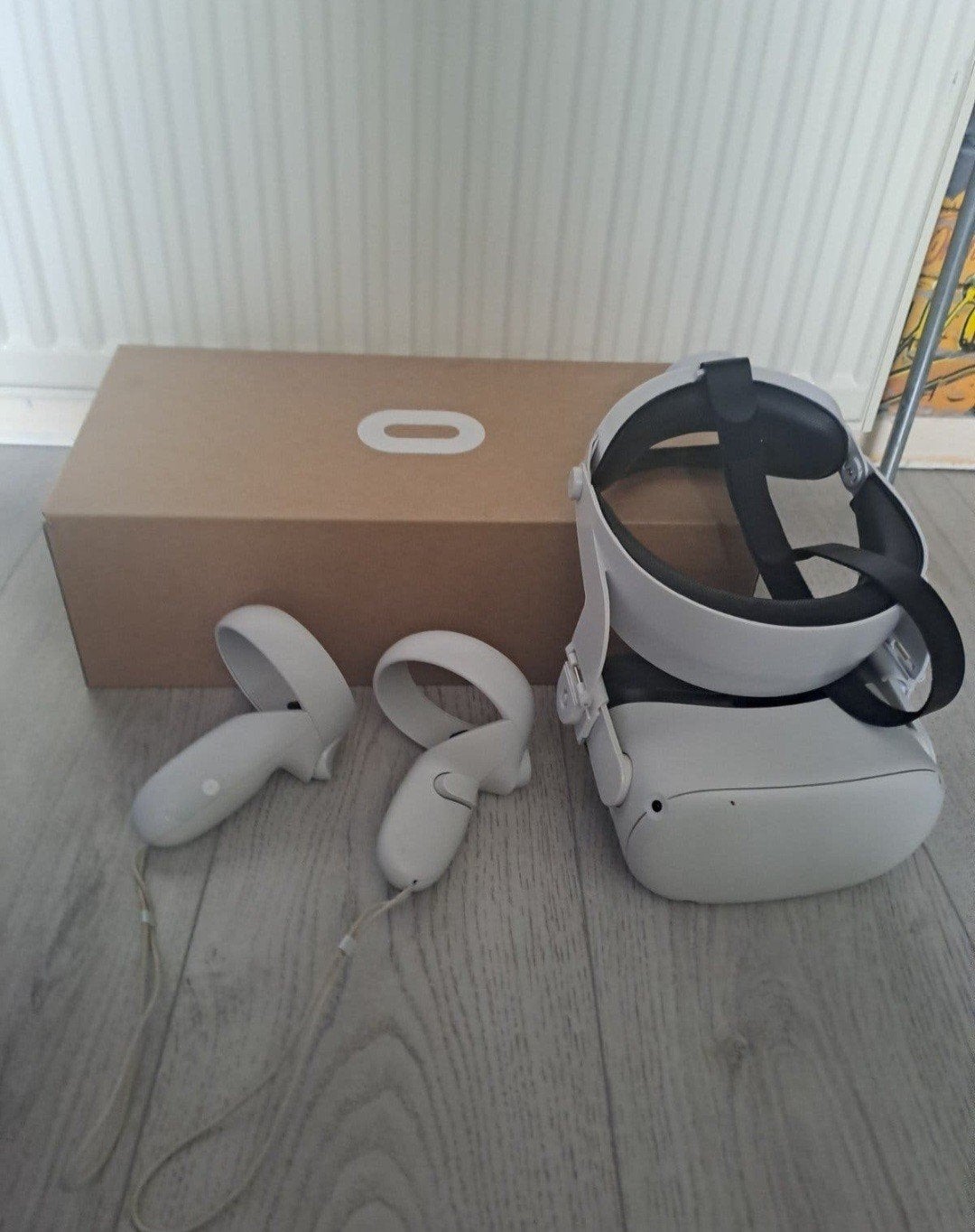 Meta Quest 2 VR-headset met controllers en doos, Ophalen of Verzenden, Overige merken, Zo goed als nieuw