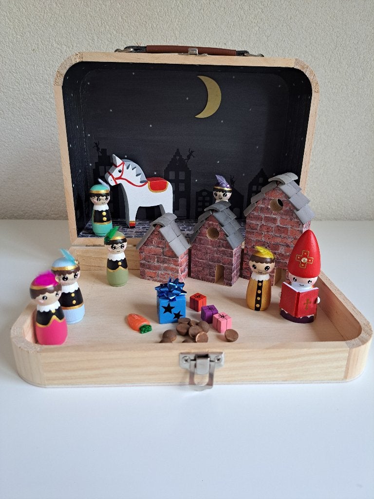 Sint koffertje met toebehoren pegdolls, Diversen, Ophalen of Verzenden