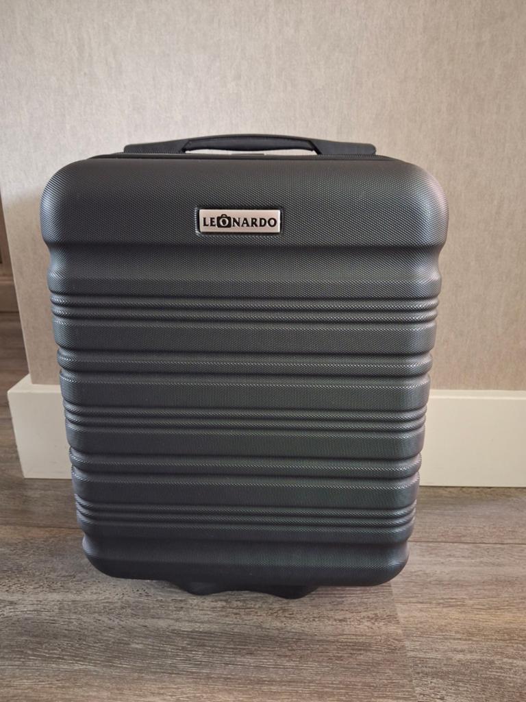 Kleine handbagage koffer Leonardo, Ophalen of Verzenden, Zo goed als nieuw, Hard kunststof