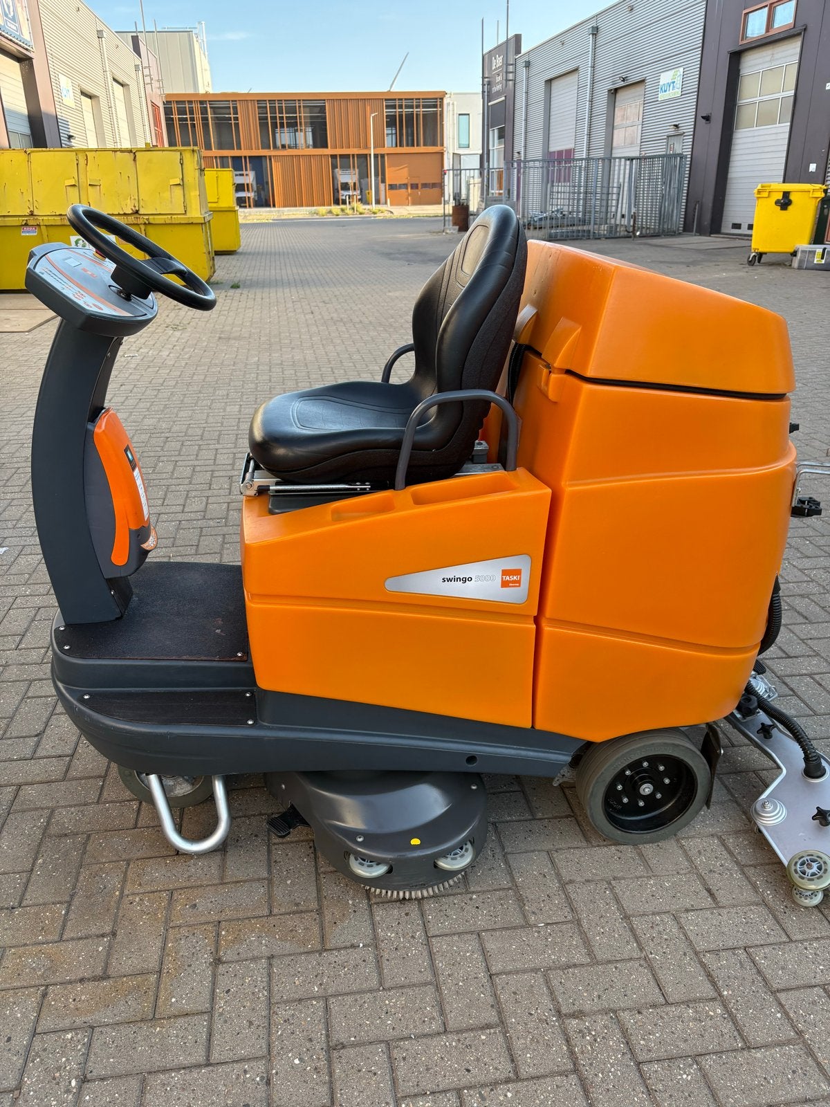 TASKI Swingo  5000 Schrob-/Zuigmachine - Als nieuw!, Doe-het-zelf en Verbouw, Reinigingsmachines, Ophalen of Verzenden, Zo goed als nieuw