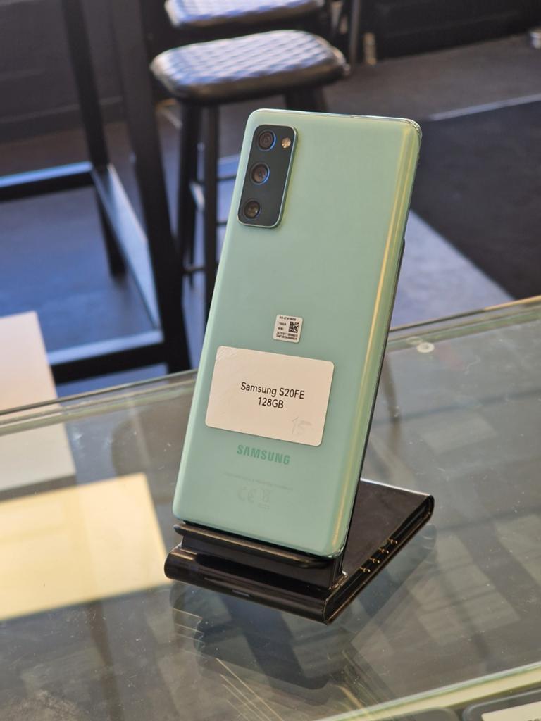Samsung S20 FE.  128 GB.  2 jaar garantie, Blauw, 7605 AJ, Ophalen of Verzenden, Zo goed als nieuw