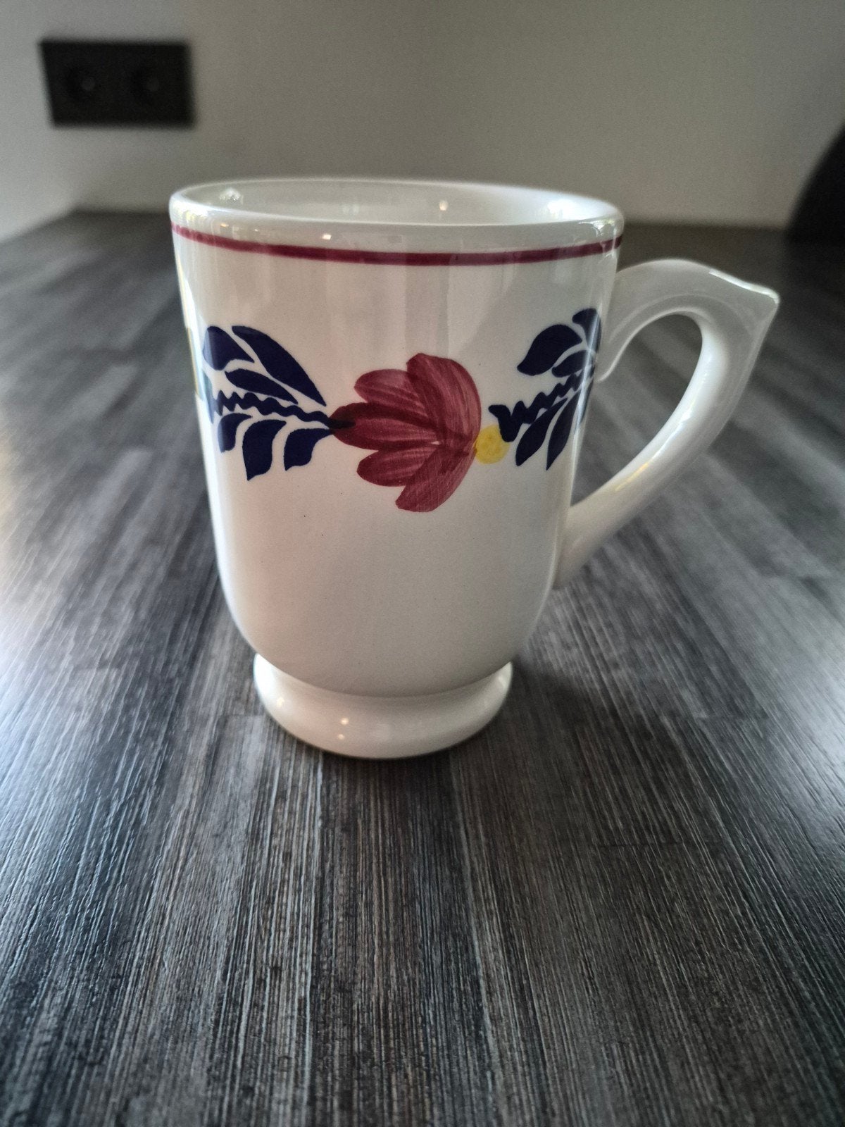 Boerenbont Irish koffie beker op voet, Kan, Nieuw, Ophalen of Verzenden, Aardewerk