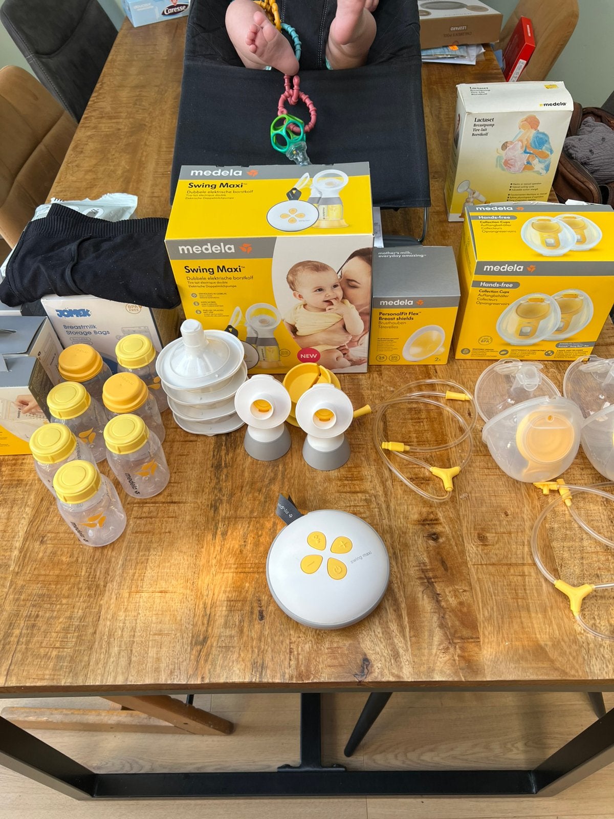 Medela borstkolf met veel accesoires, Ophalen, Zo goed als nieuw, Borstkolf