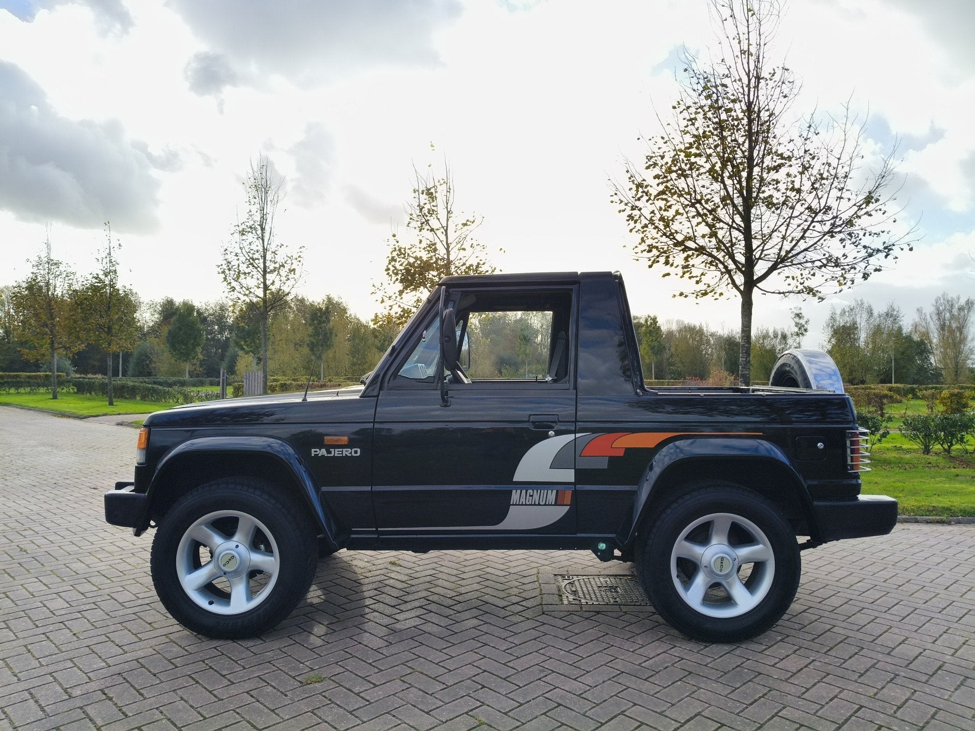 Mitsubishi Pajero CANVAS TOP 2.6 BENZINE 2027 BELASTINGVRIJ!, foto 2