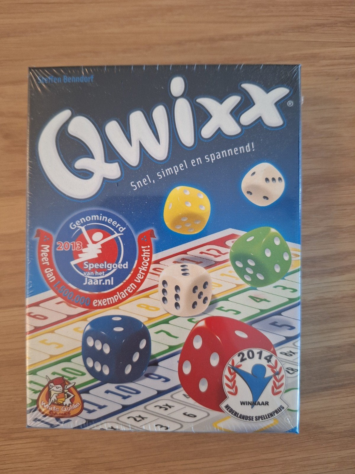 Qwixx dobbelspel - Nieuw in verpakking, Hobby en Vrije tijd, Gezelschapsspellen | Bordspellen, Nieuw, Een of twee spelers, Drie of vier spelers