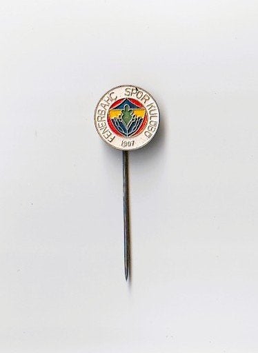 volmetaal voetbal speld  Fenerbahce Spor Kulübü 1907, Ophalen of Verzenden, Zo goed als nieuw, Overige onderwerpen, Speldje of Pin