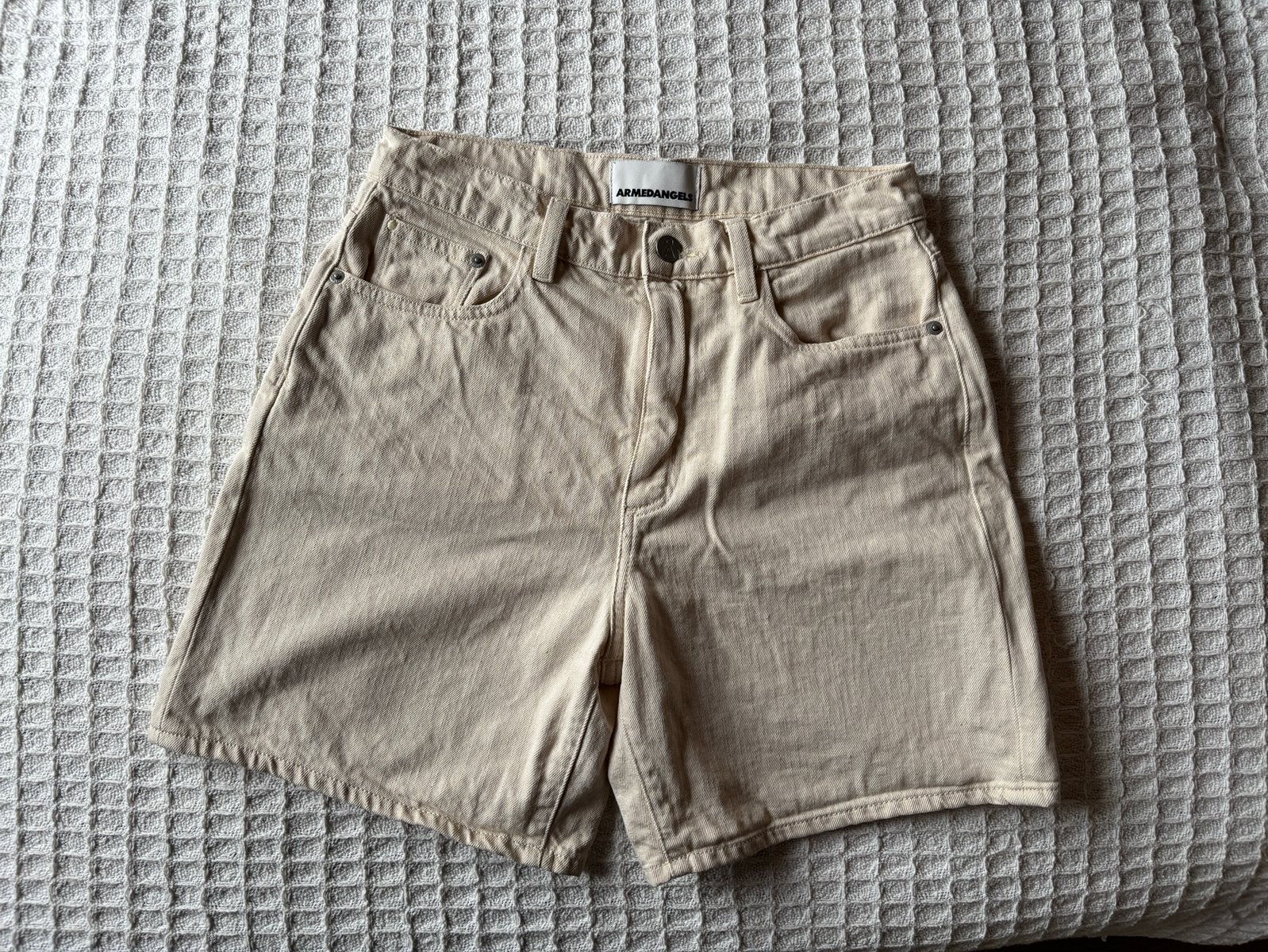 Armed Angels korte broek, beige, maat 28, Kort, Verzenden, Beige, Zo goed als nieuw