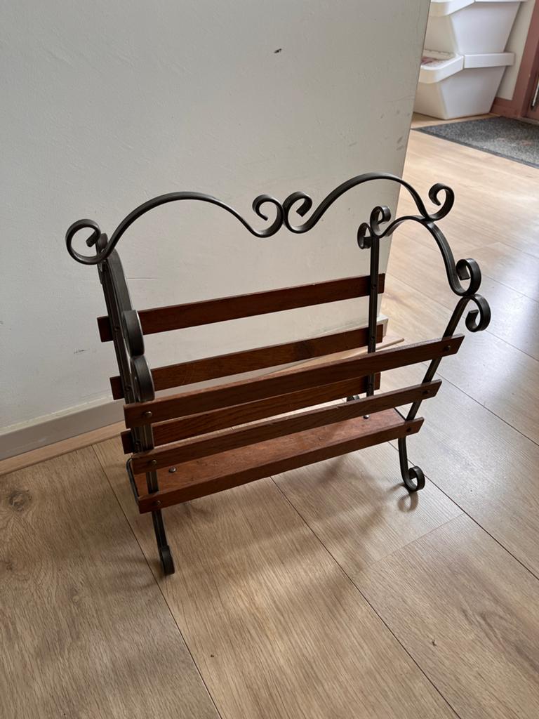 Krantenbak, Ophalen, Zo goed als nieuw