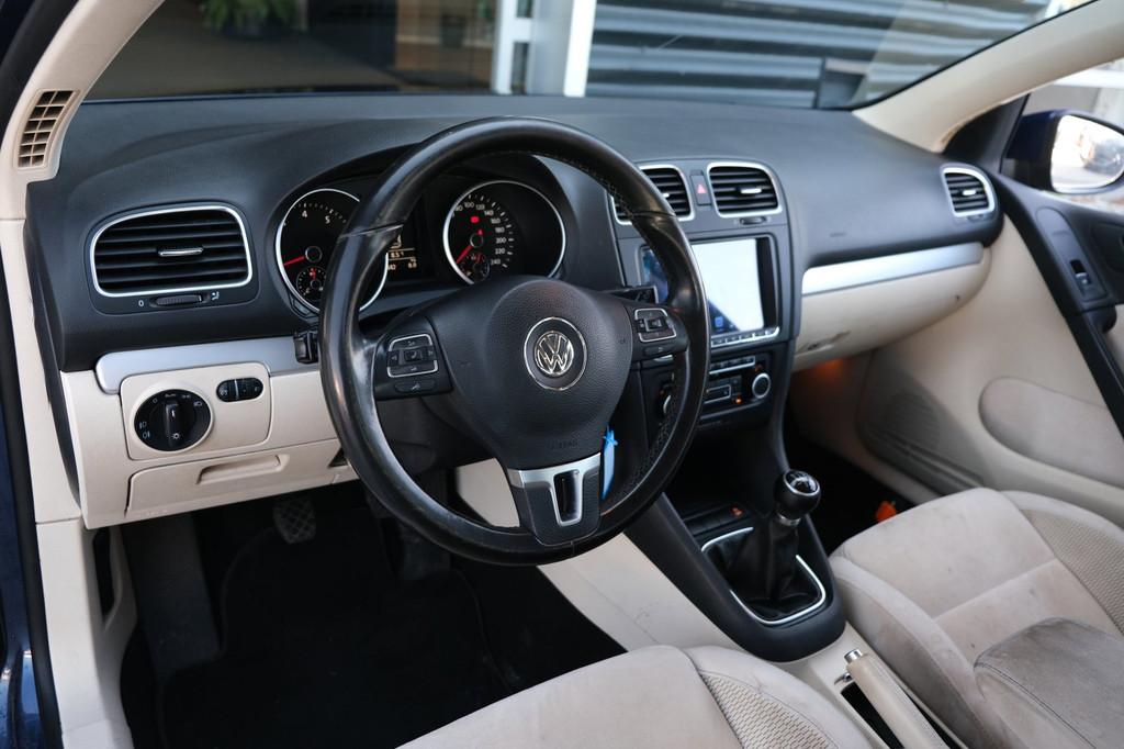 Volkswagen Golf 1.2 TSI Highline Apple Carplay Trek Cruise A, Voorwielaandrijving, Euro 5, Gebruikt, Beige