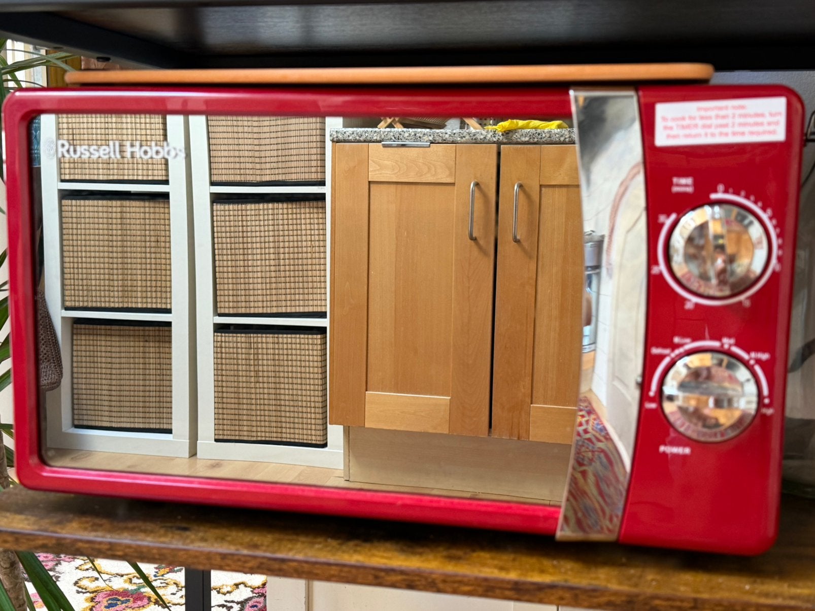 Rode Russell Hobbs magnetron + waterkoker, Ophalen of Verzenden, Zo goed als nieuw
