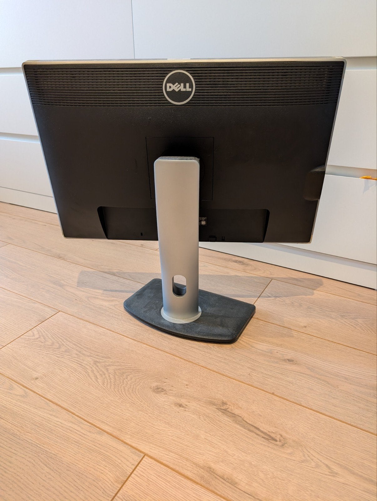 Dell UltraSharp U2412MC 24 inch monitor, Computers en Software, Gebruikt, IPS, In hoogte verstelbaar, Full HD