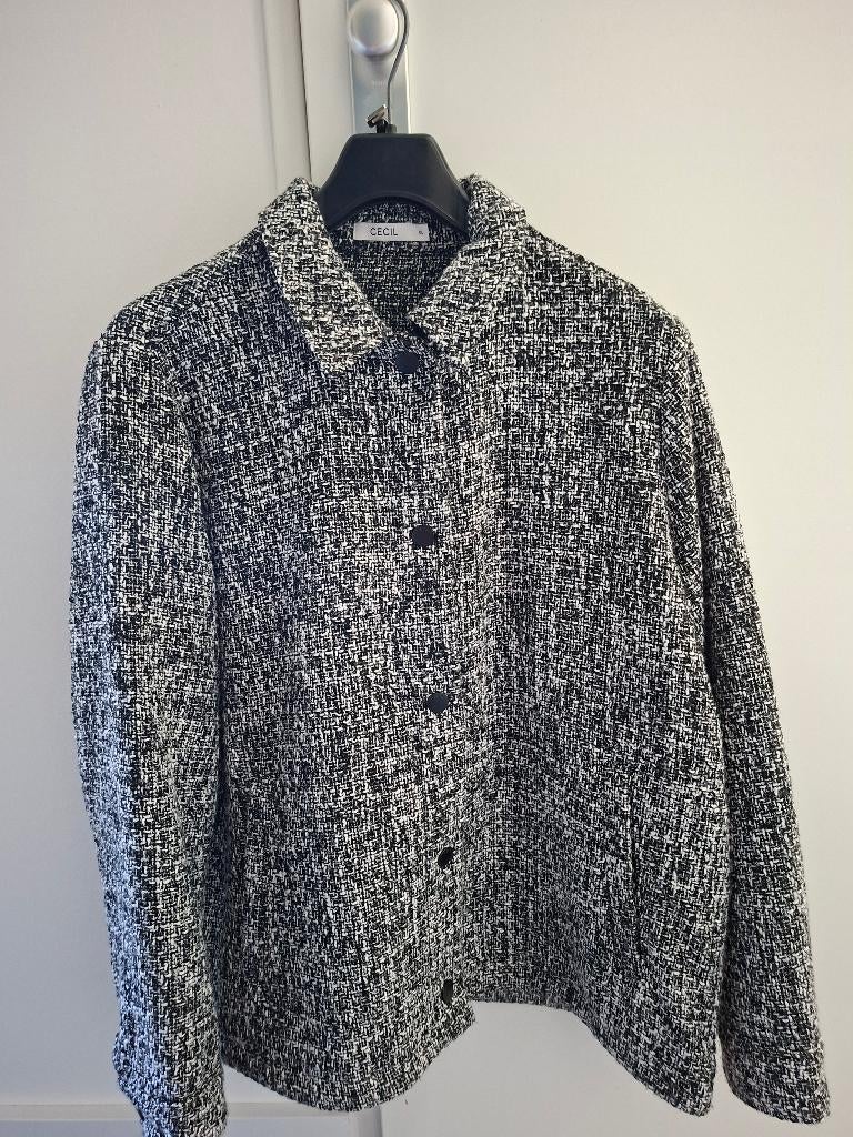 Bouclé jasje Cecil, Kleding | Dames, Ophalen of Verzenden, Zo goed als nieuw, Maat 42/44 (L), Blauw