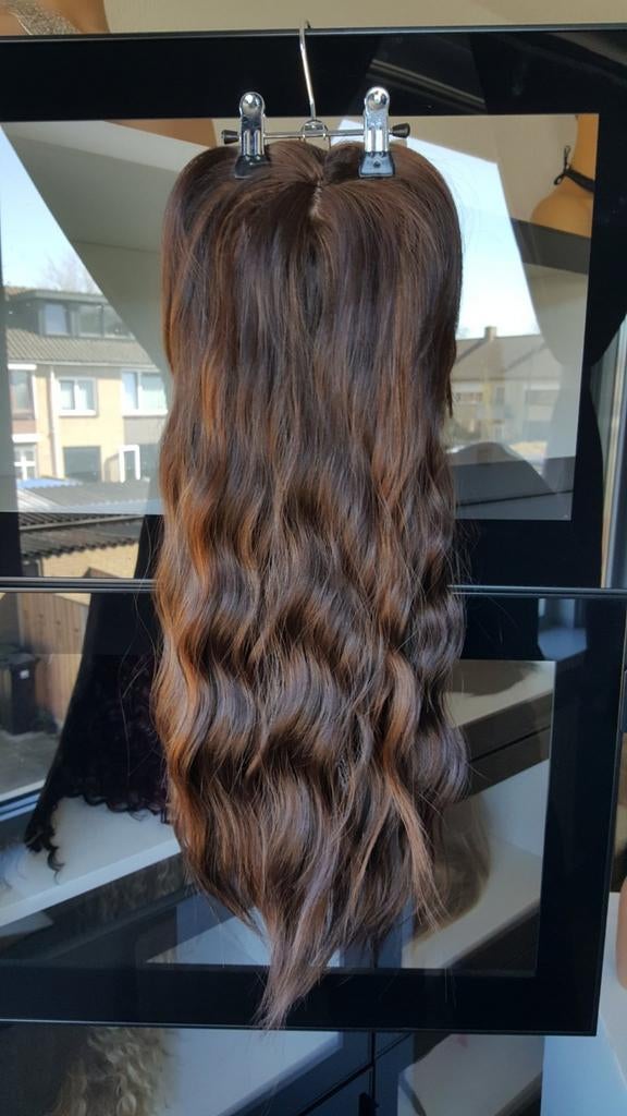 HaarTopper: #13 - Donker Bruin/Licht Plukje - Wavy - 50/55cm, Ophalen of Verzenden, Nieuw, Pruik of Haarverlenging