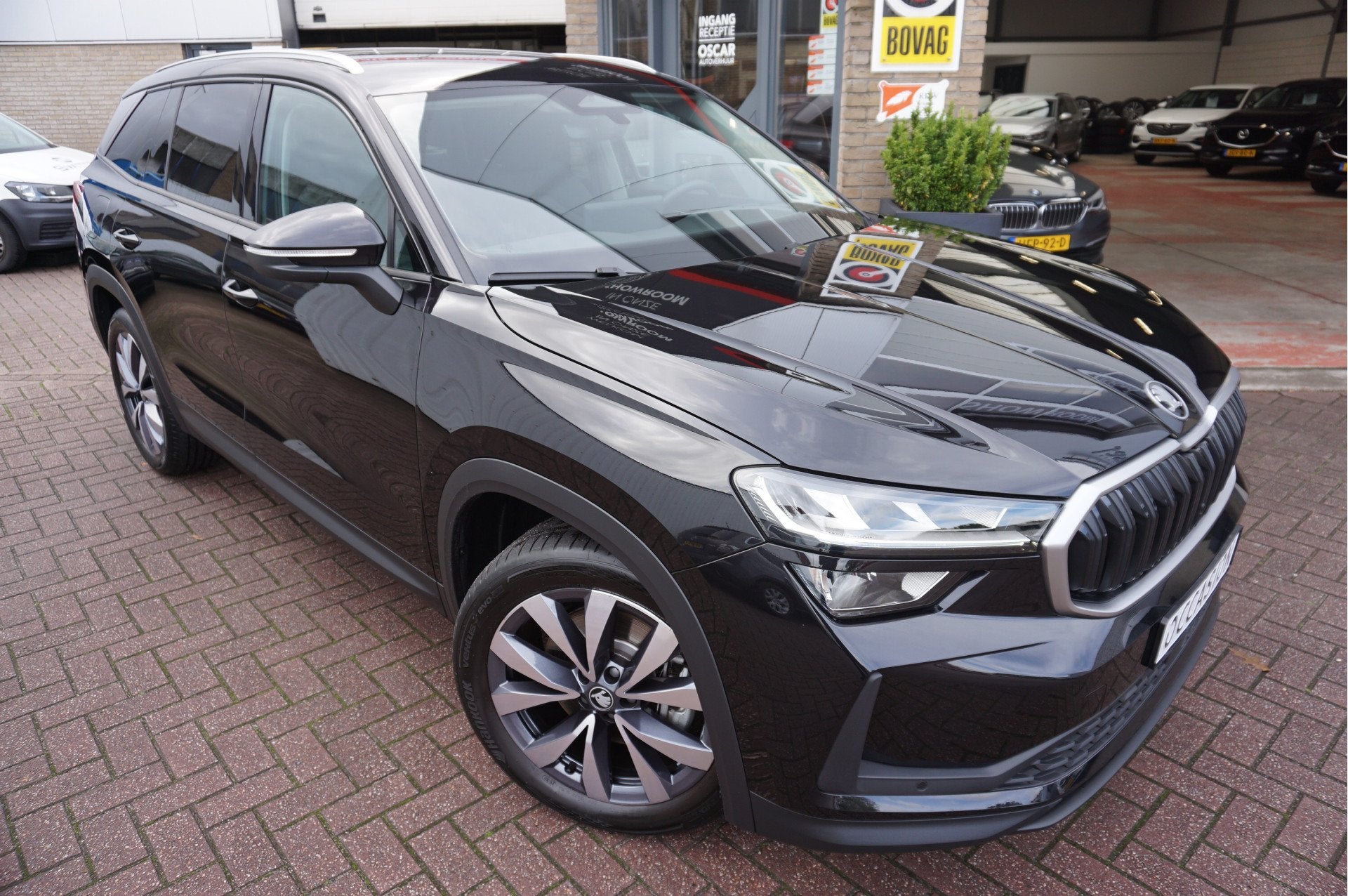 Skoda Kodiaq 1.5 TSI MHEV Selection 7-P Automaat (bj 2024), Stof, Zwart, 4 cilinders, 150 pk
