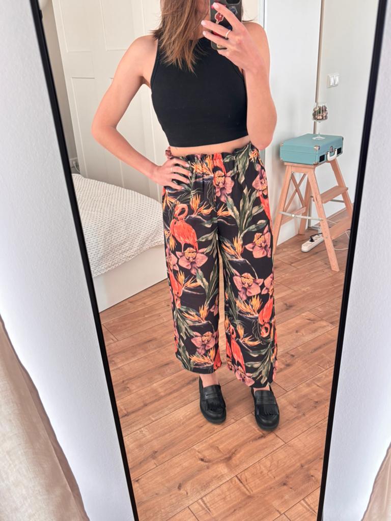 Italian pants, Kleding | Dames, Overige kleuren, Ophalen of Verzenden, Zo goed als nieuw, Driekwart