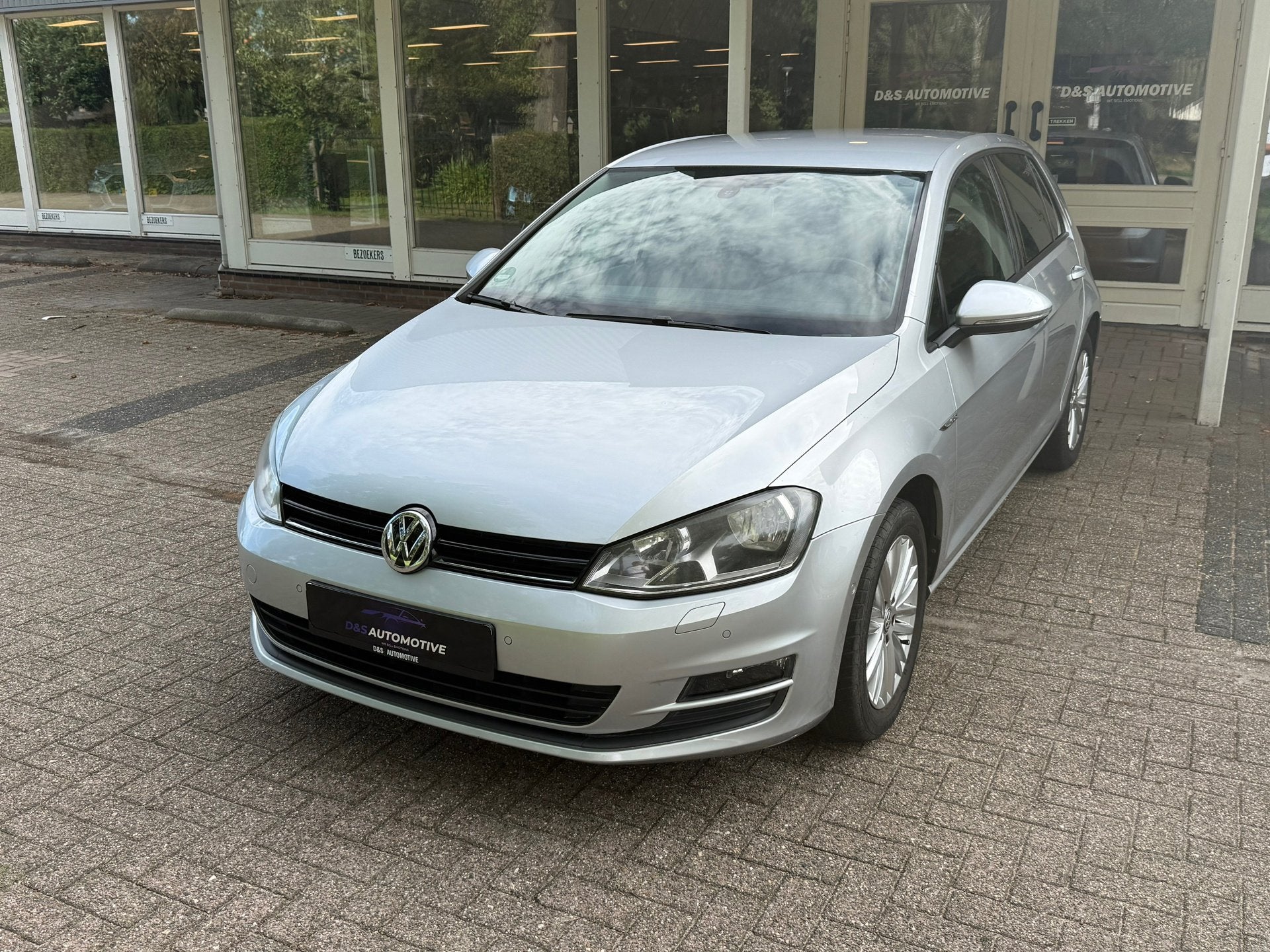 Volkswagen Golf 1.2 TSI CUP Edition XENON/STOELV/PDC, Voorwielaandrijving, 86 pk, Gebruikt, 4 cilinders