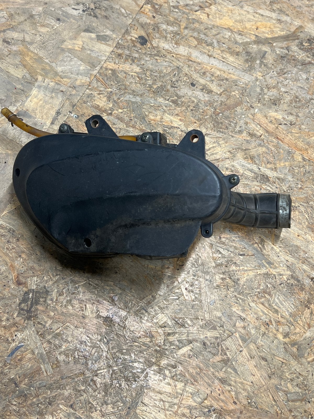 Luchtfilterhuis GY6 model, past op veel scooters met carbura, Ophalen of Verzenden, Gebruikt, Overige typen, Overige merken