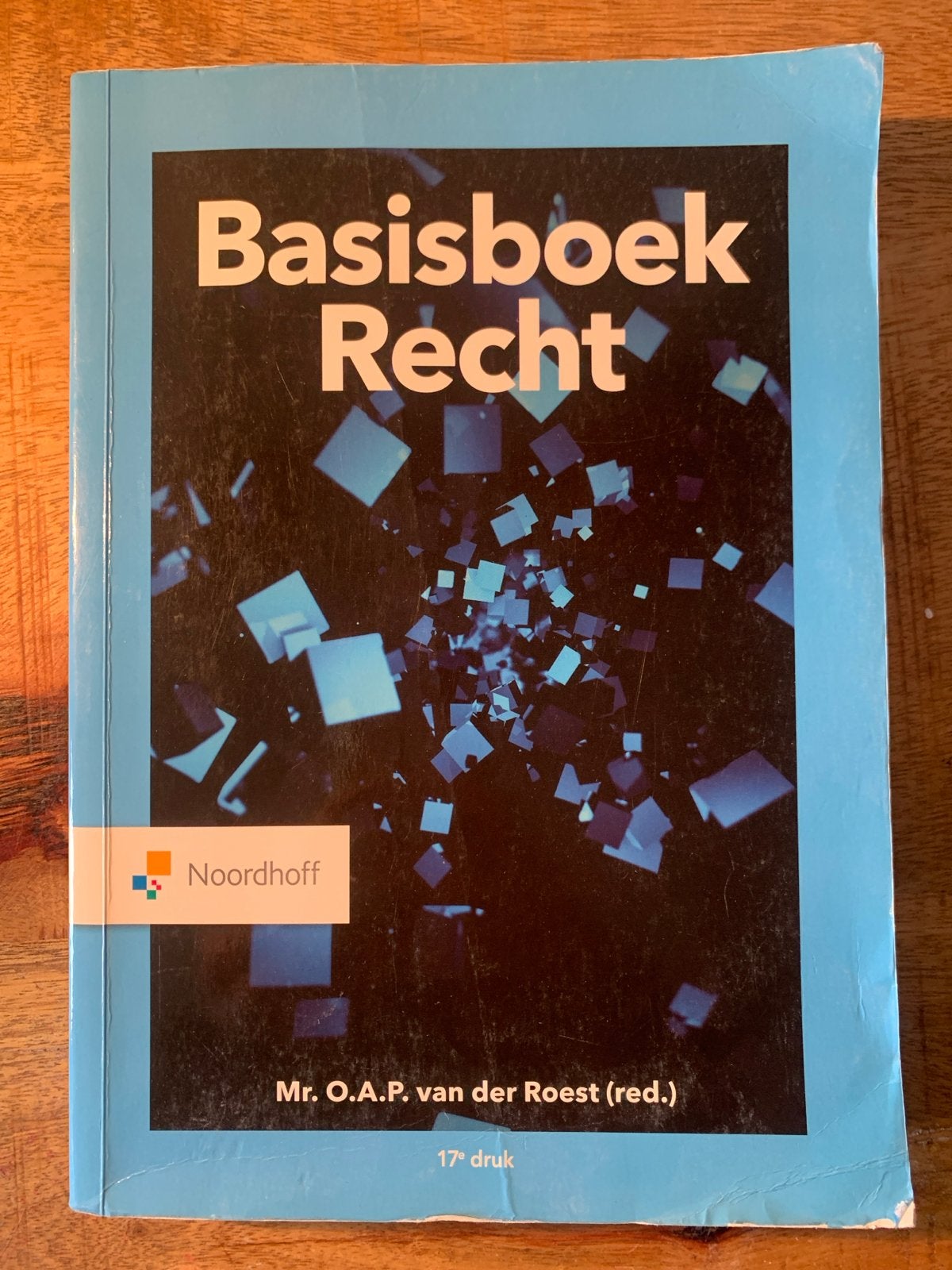 Basisboek Recht - 17e druk - Mr. O.A.P. van der Roest, Ophalen of Verzenden, Gamma, Gelezen, HBO