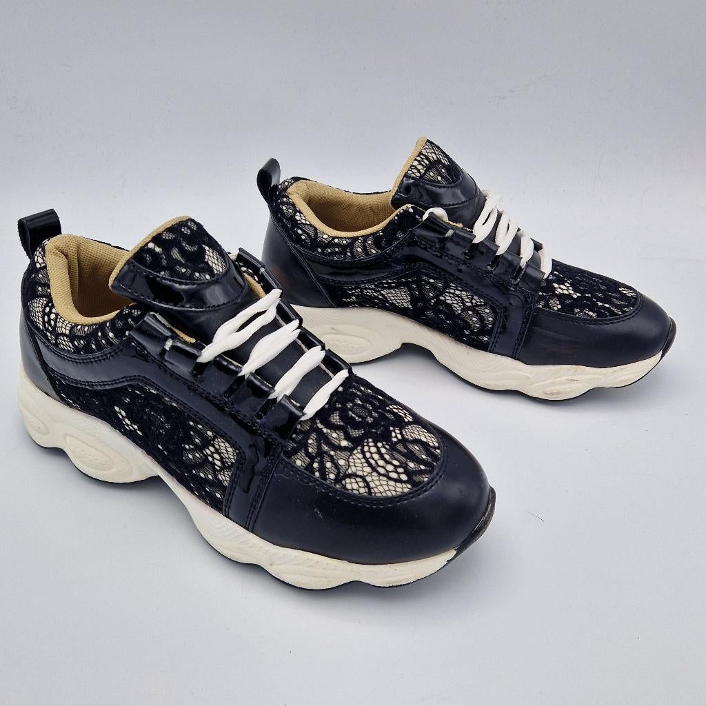 Twinset Milano sneakers. Maat 38, Zwart/kant., Kleding | Dames, Nijmegen, Zwart, Ophalen of Verzenden, Verhip-vintage