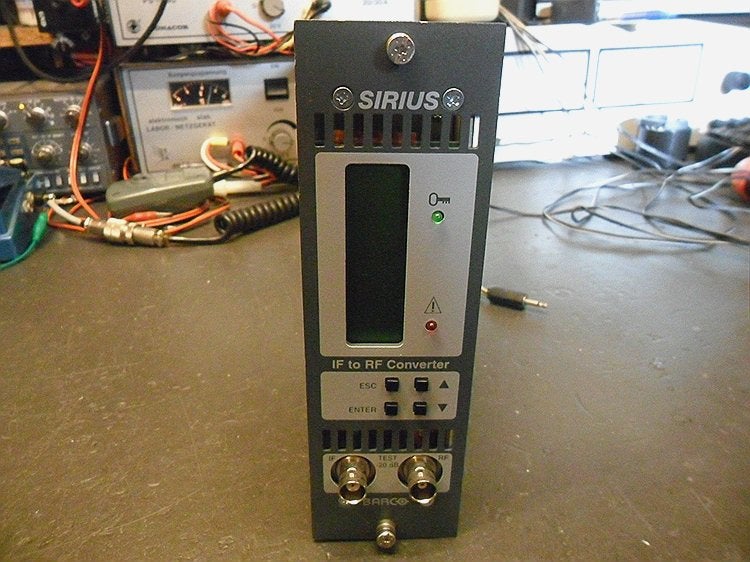 Barco Sirius IF to RF Converter werking onbekend pr incl vzk, Ophalen of Verzenden, Zo goed als nieuw
