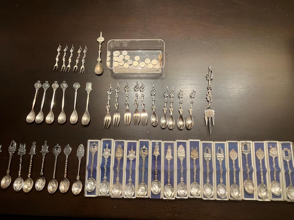 Verzilverde lepeltjes 43 stuks, Ophalen