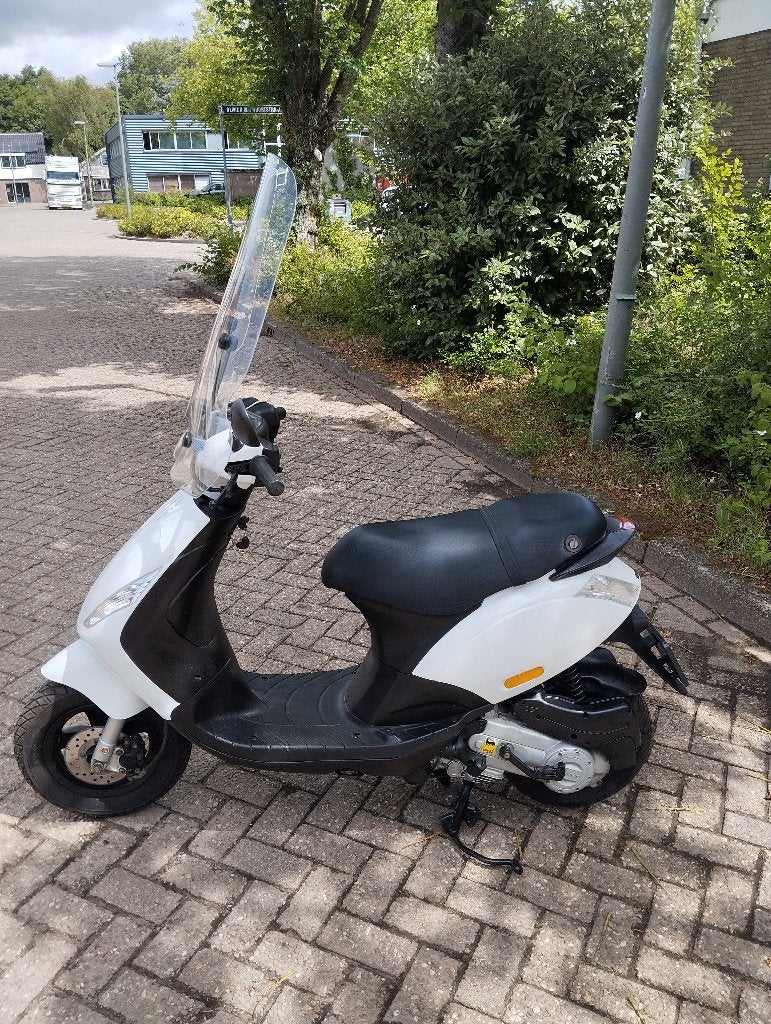 Piaggio ZIP, Zip, Ophalen of Verzenden, Zo goed als nieuw, Benzine