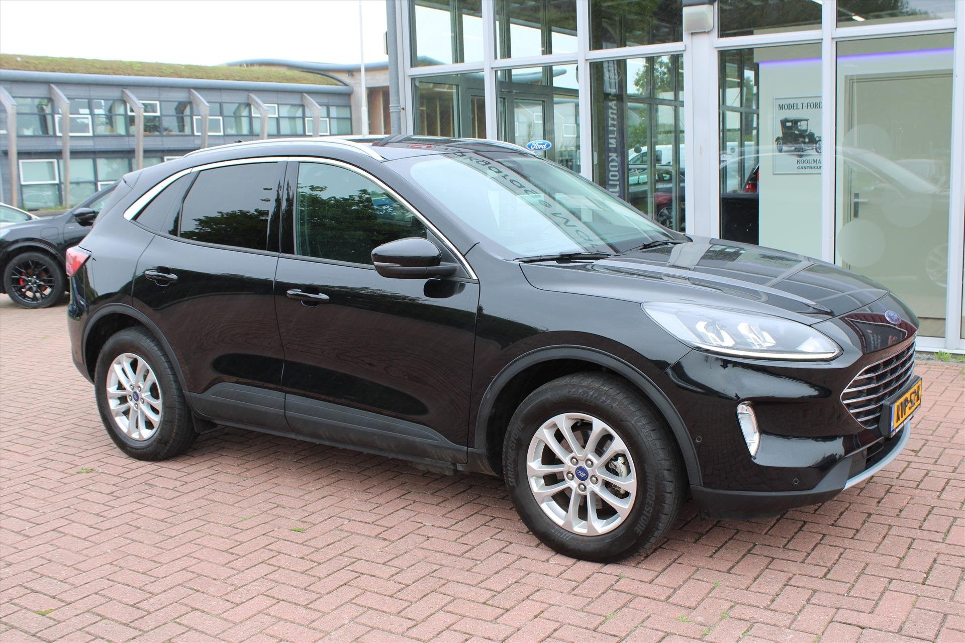 FORD Kuga 2.5 PHEV e-CVT Automaat 225pk Titanium, Elec. Acht, Auto's, Automaat, 12 maanden, Gebruikt, Euro 6
