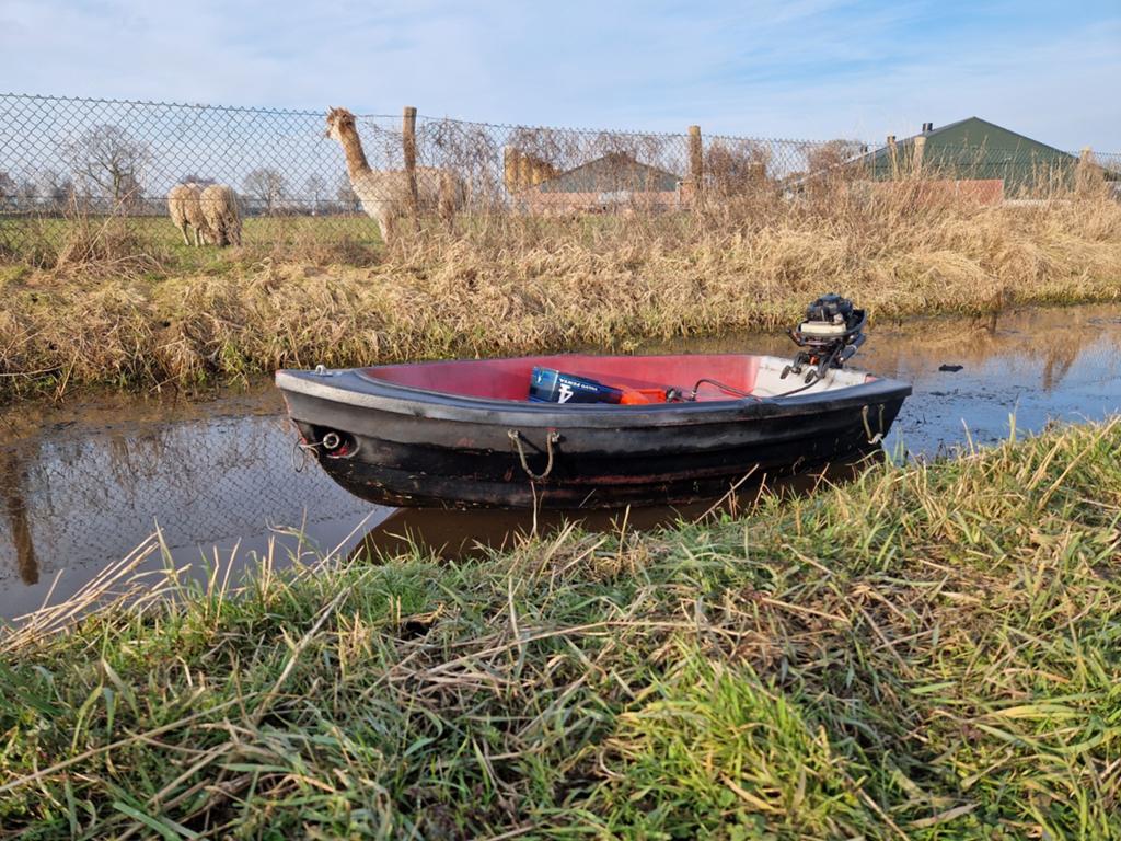 boot met een 4pk Volvo Penta motor, Ophalen, Gebruikt