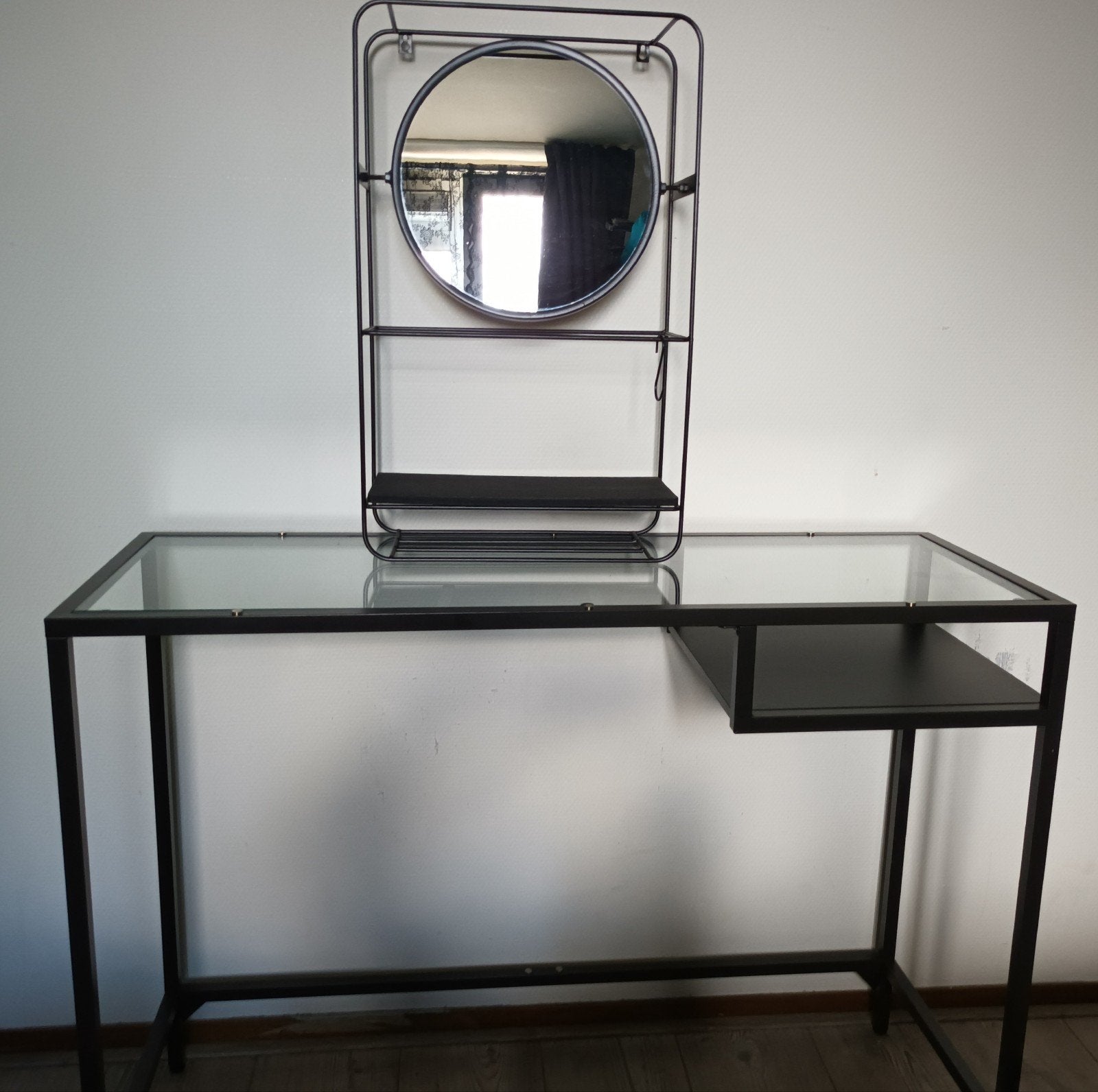 Sitetable en. of spiegel hang kastje, Ophalen, 100 tot 150 cm, Metaal of Aluminium, 100 tot 150 cm