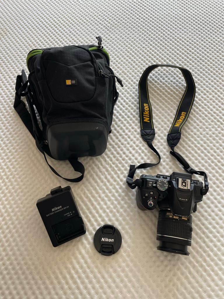 Nikon D5300 met 18-55mm en 70-300mm lenzen, Audio, Tv en Foto, Fotocamera's Digitaal, Zo goed als nieuw, Spiegelreflex, Nikon