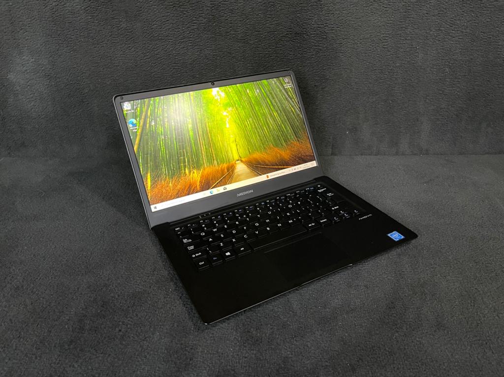 Medion Akoya E4241 - Intel Atom - 4GB RAM - Windows 10, Computers en Software, Windows Laptops, Gebruikt, Qwerty, Minder dan 2 Ghz