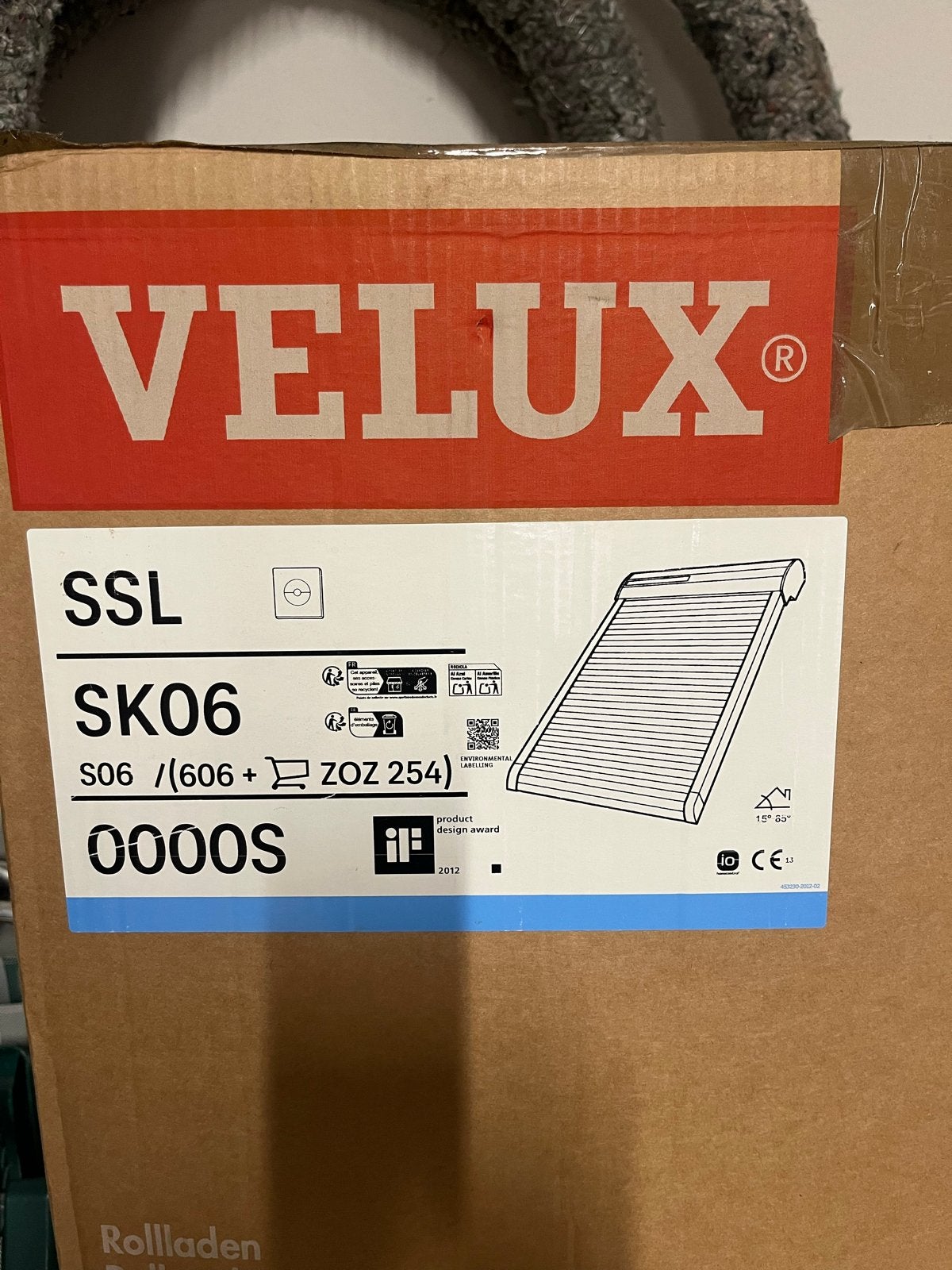 Velux SSL SK06 Solar rolluik - Nieuw in doos, Doe-het-zelf en Verbouw, Rolluiken, Ophalen, 100 tot 150 cm, Nieuw, Grijs