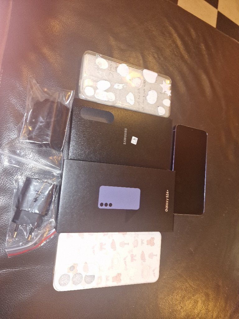Samsung s 24+ 256 GB met bijbehorende accessiores, Overige kleuren, Galaxy S24, Touchscreen, Ophalen of Verzenden