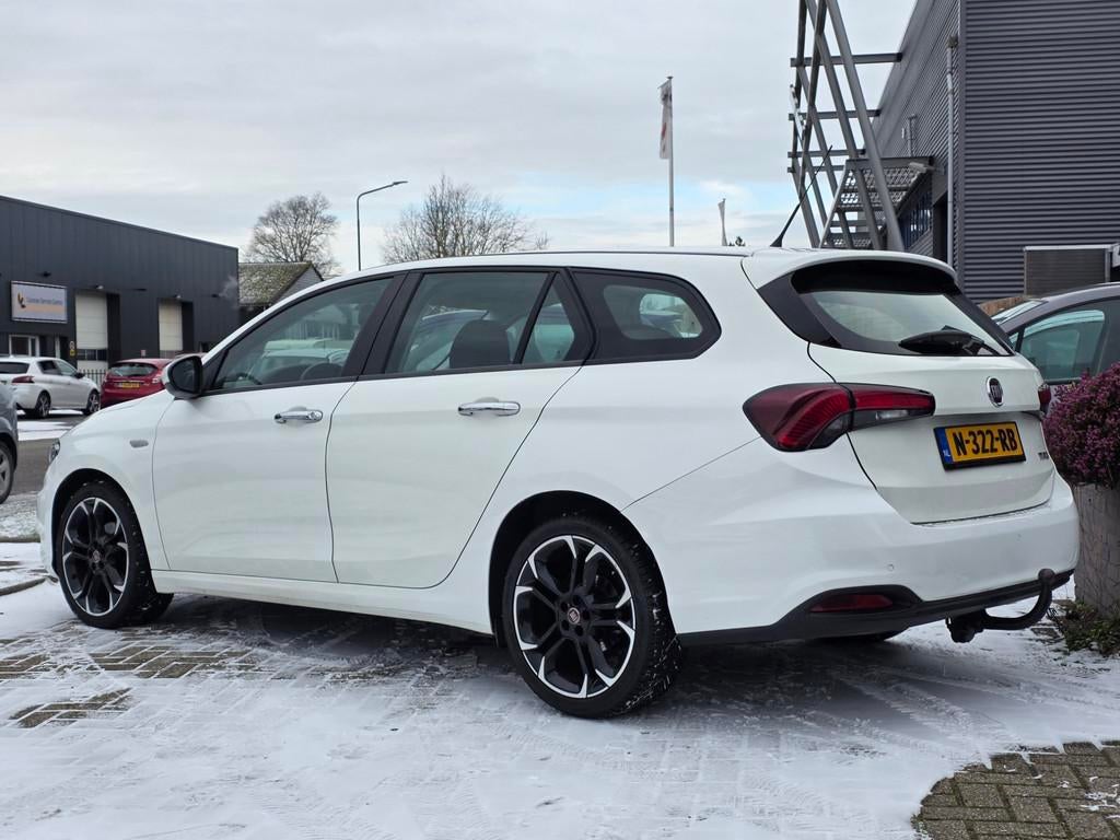 Fiat Tipo Stationwagon 1.4 Street |AIRCO|NAVI|PDC|TREKHAAK, Voorwielaandrijving, Stof, Gebruikt, Euro 6