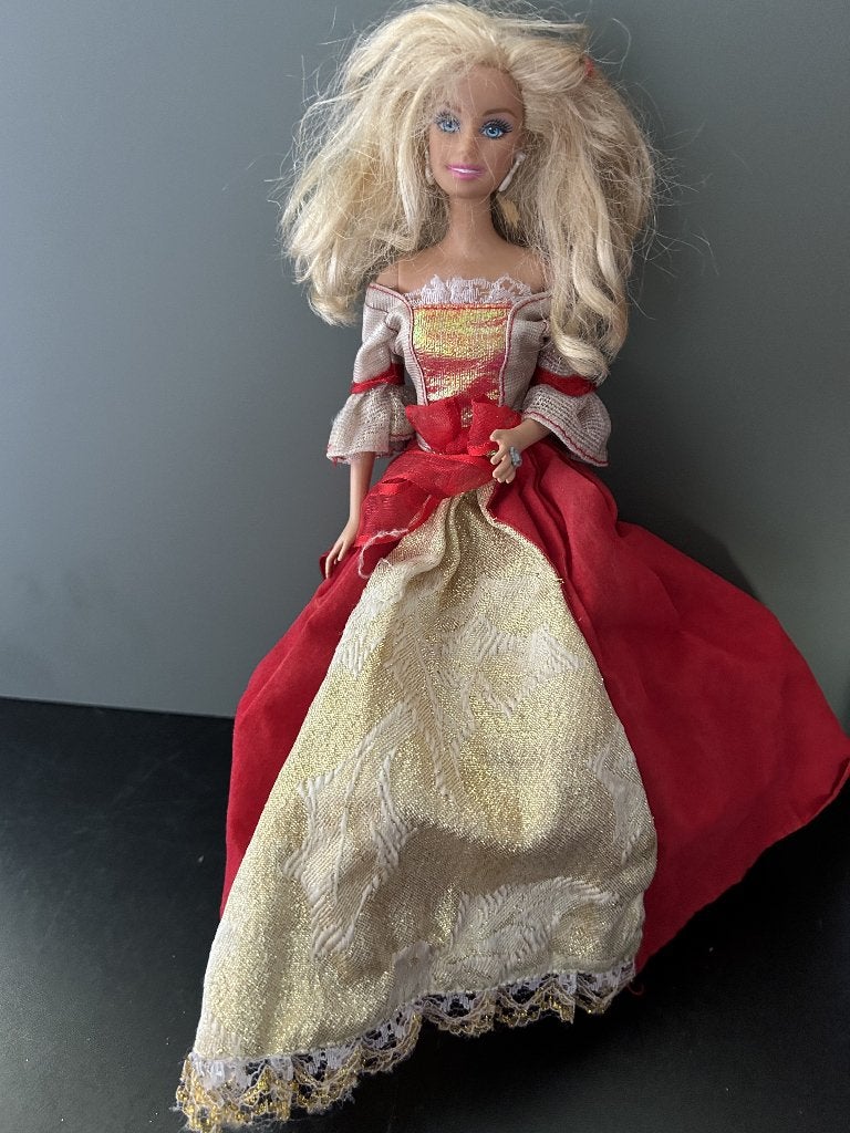 Barbie pop in feestjurk 2009, Ophalen of Verzenden, Gebruikt, Barbie