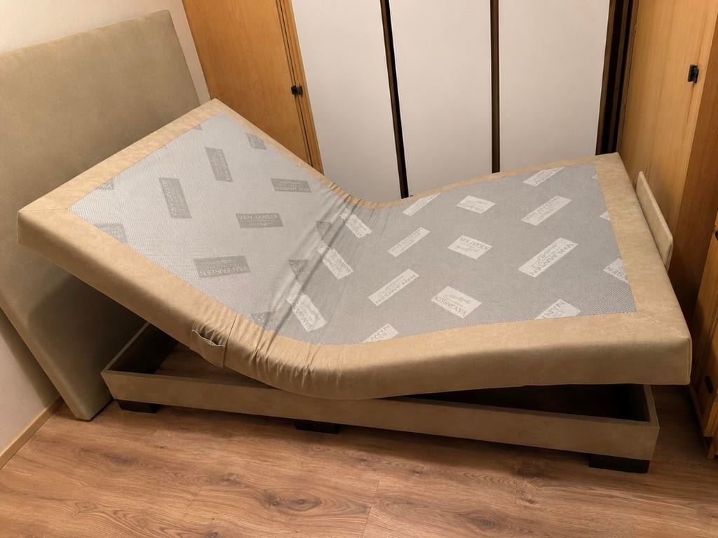 Luxe elektrische boxspring 120x200 met Emma topper, Huis en Inrichting, Slaapkamer | Boxsprings, Ophalen, Beige, Zo goed als nieuw