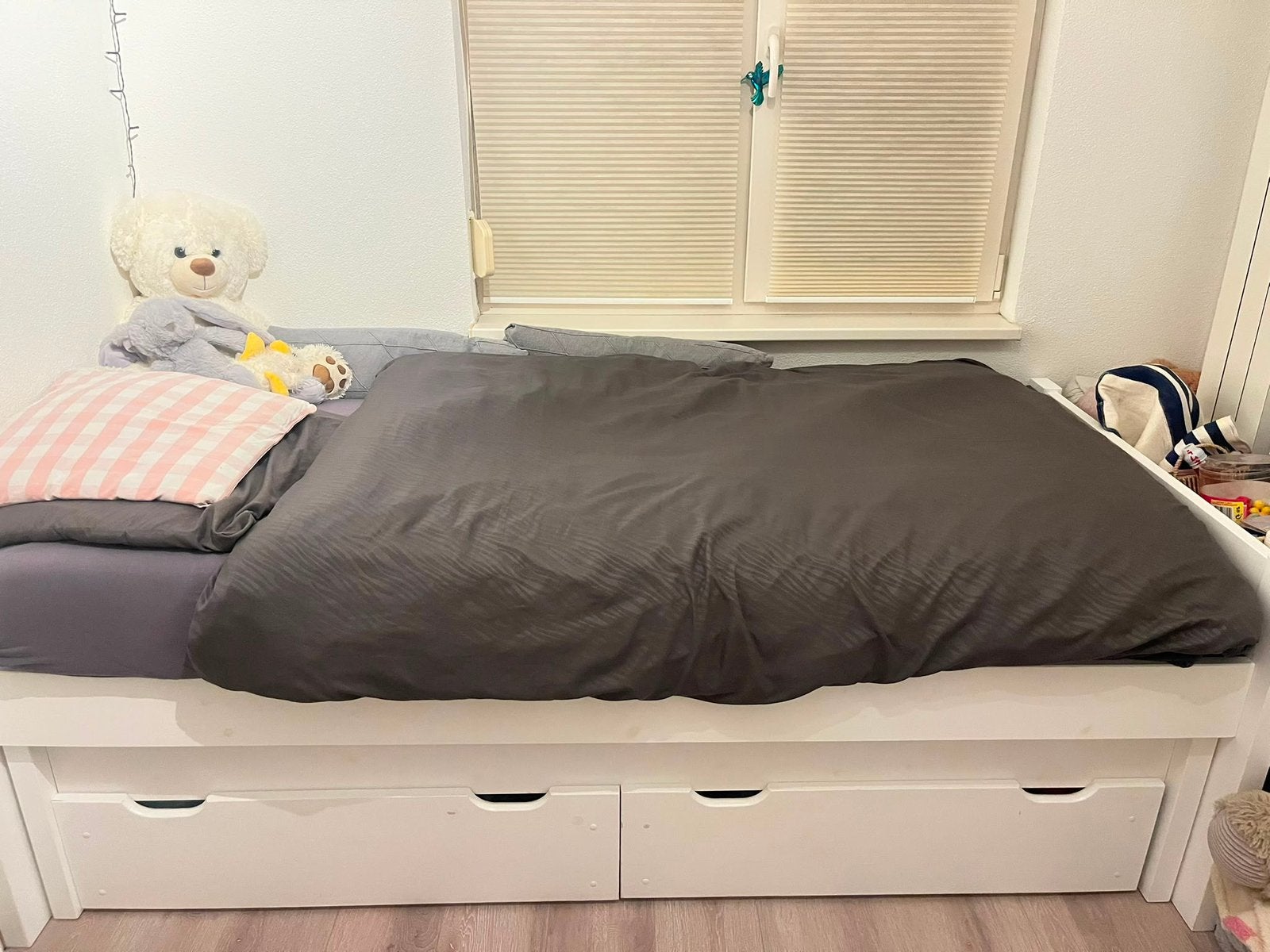 Mooi uitschuifbed met opberglades, wit hout, Huis en Inrichting, Slaapkamer | Bedden, Ophalen, Strak modern, 90 cm, Eenpersoons