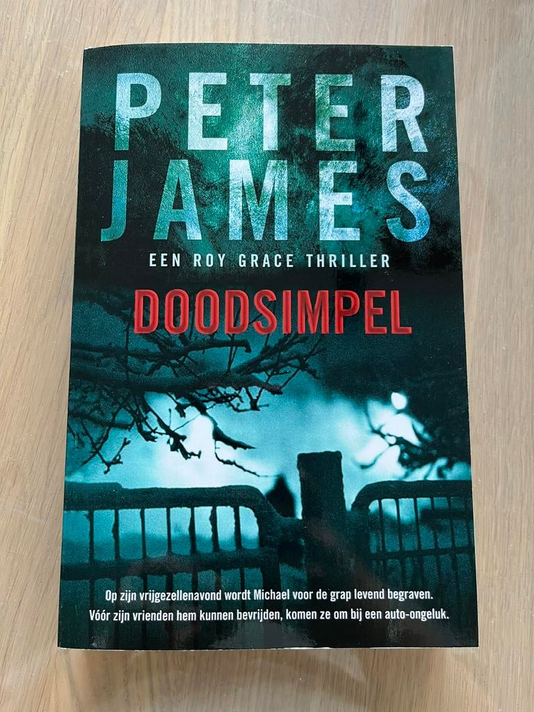 Peter james - doodsimpel, Ophalen of Verzenden, Zo goed als nieuw