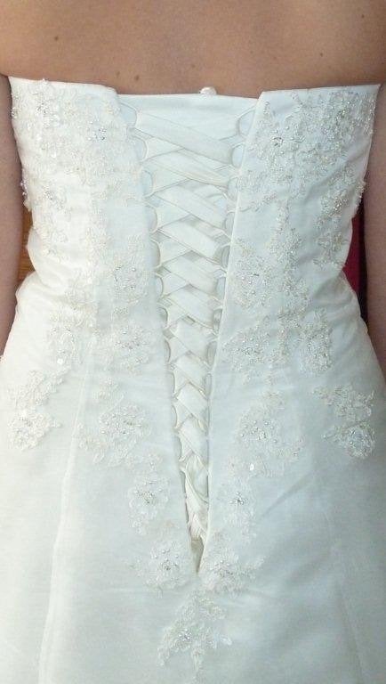 Prachtige strapless trouwjurk met kanten details, Ophalen, Zo goed als nieuw, Wit, Trouwjurk