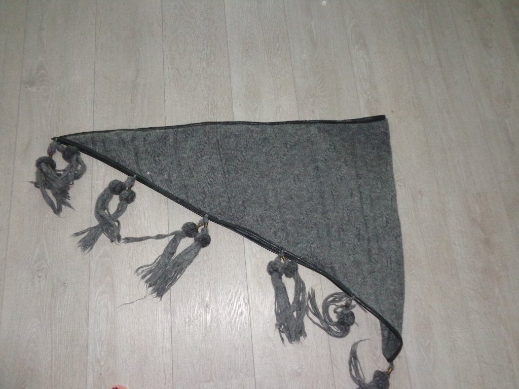 Grijze wollen sjaal van chick on a mission, Kleding | Dames, Ophalen of Verzenden, Zo goed als nieuw, Maat 42/44 (L), Sjaal
