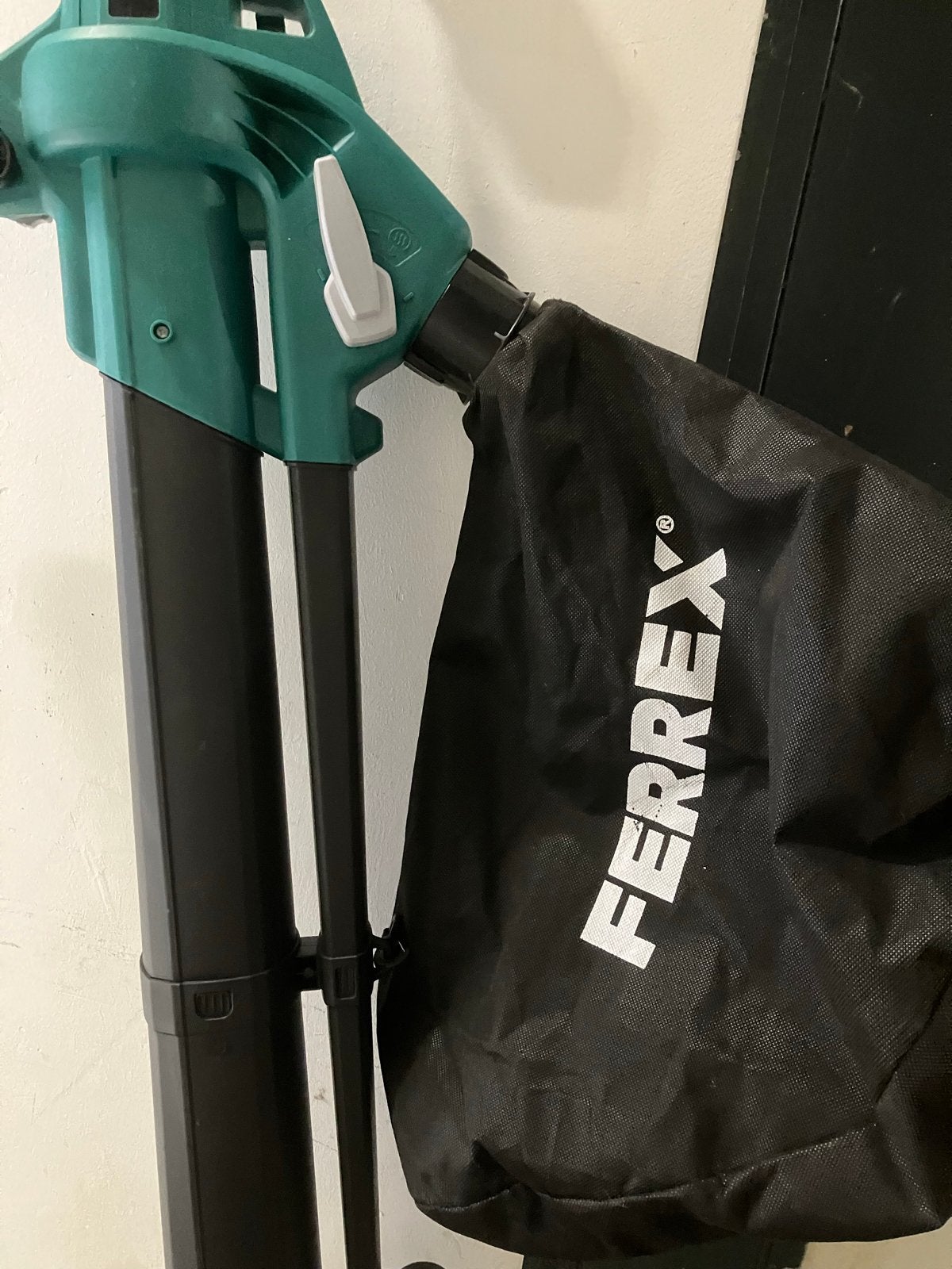 Ferrex Bladblazer/Bladzuiger met Versnipperfunctie, Ophalen, Gebruikt, Handgedragen, Met opvangzak