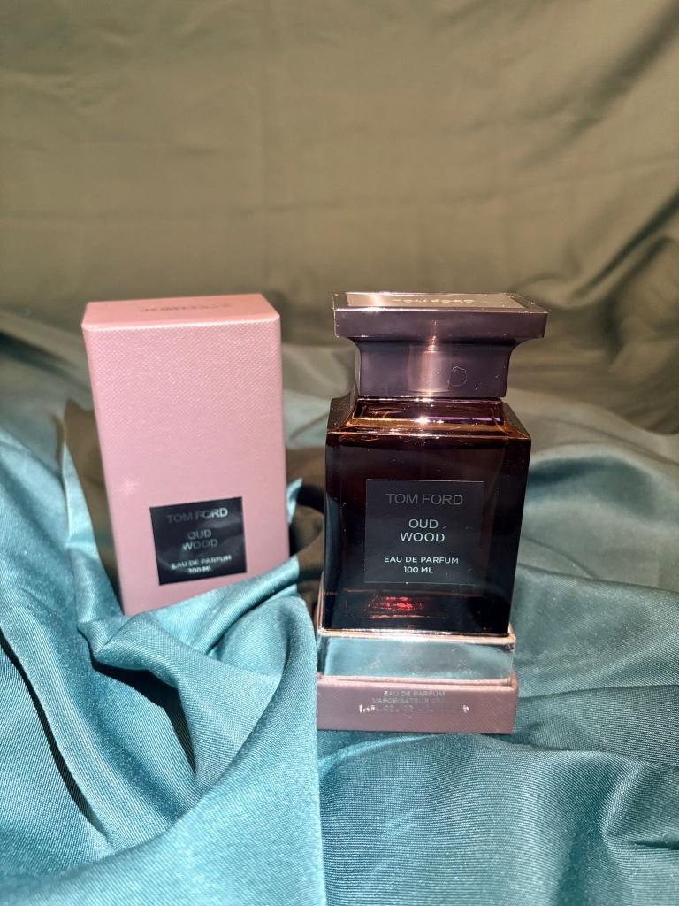 Tom Ford Oud Wood (100 ml)., Sieraden, Tassen en Uiterlijk, Uiterlijk | Parfum, Nieuw, Ophalen of Verzenden