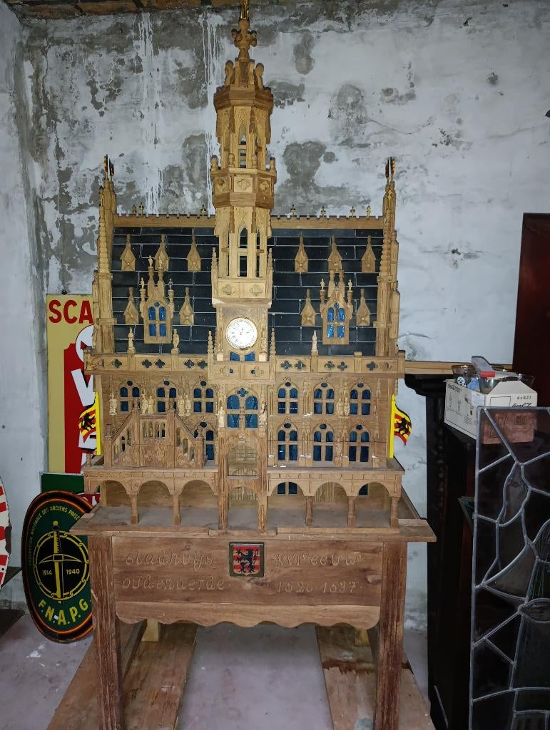 Mooi oud stadhuis Oudenaarde, Antiek en Kunst, Ophalen