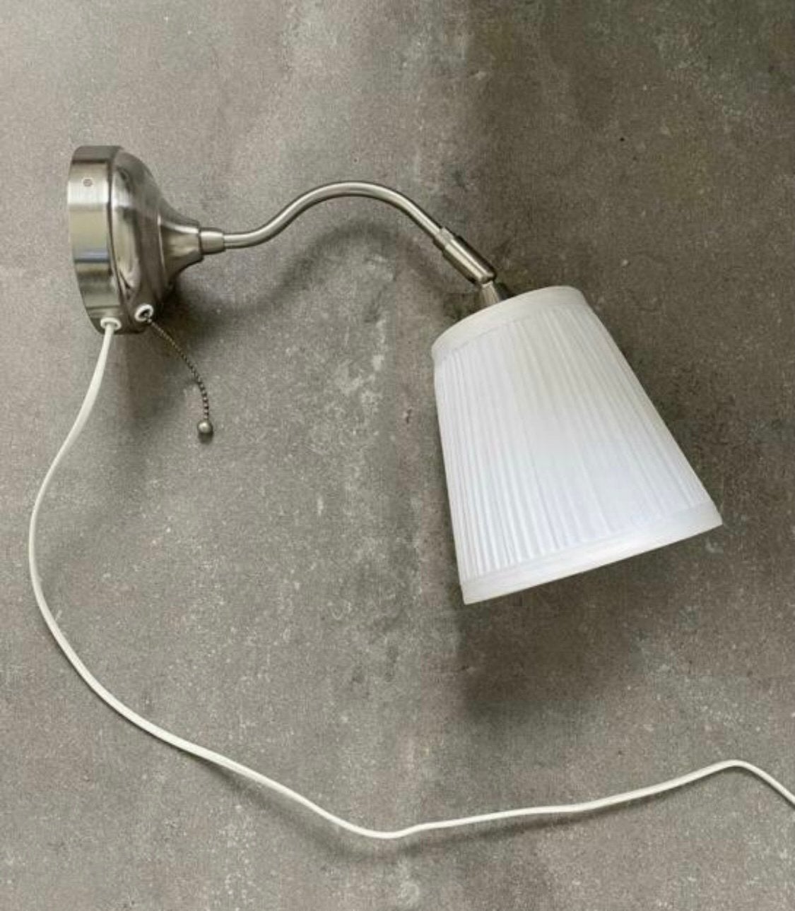 Wandlampje met witte kap, Ophalen of Verzenden, Metaal, Wit, Klassiek