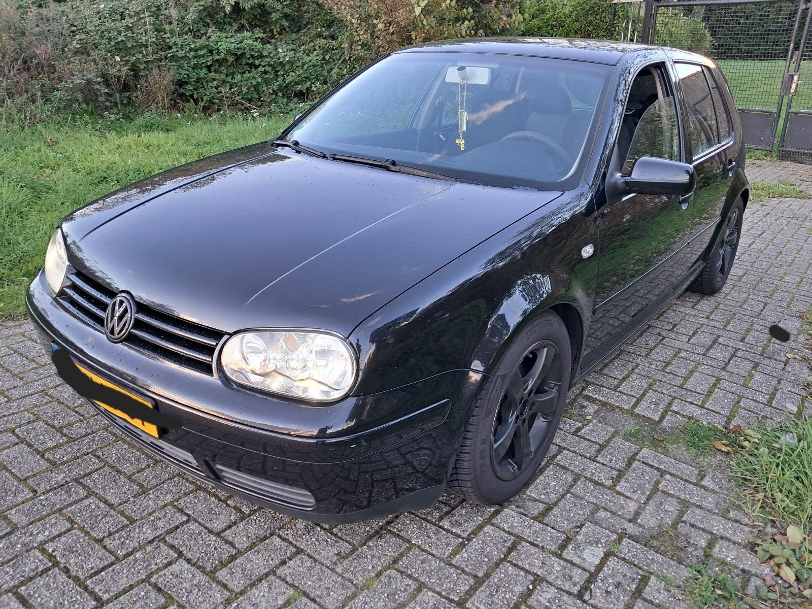 Volkswagen Golf 4 1.4 16v euro 4 2003 Zwart, Auto's, Voorwielaandrijving, 74 pk, Zwart, 1104 kg
