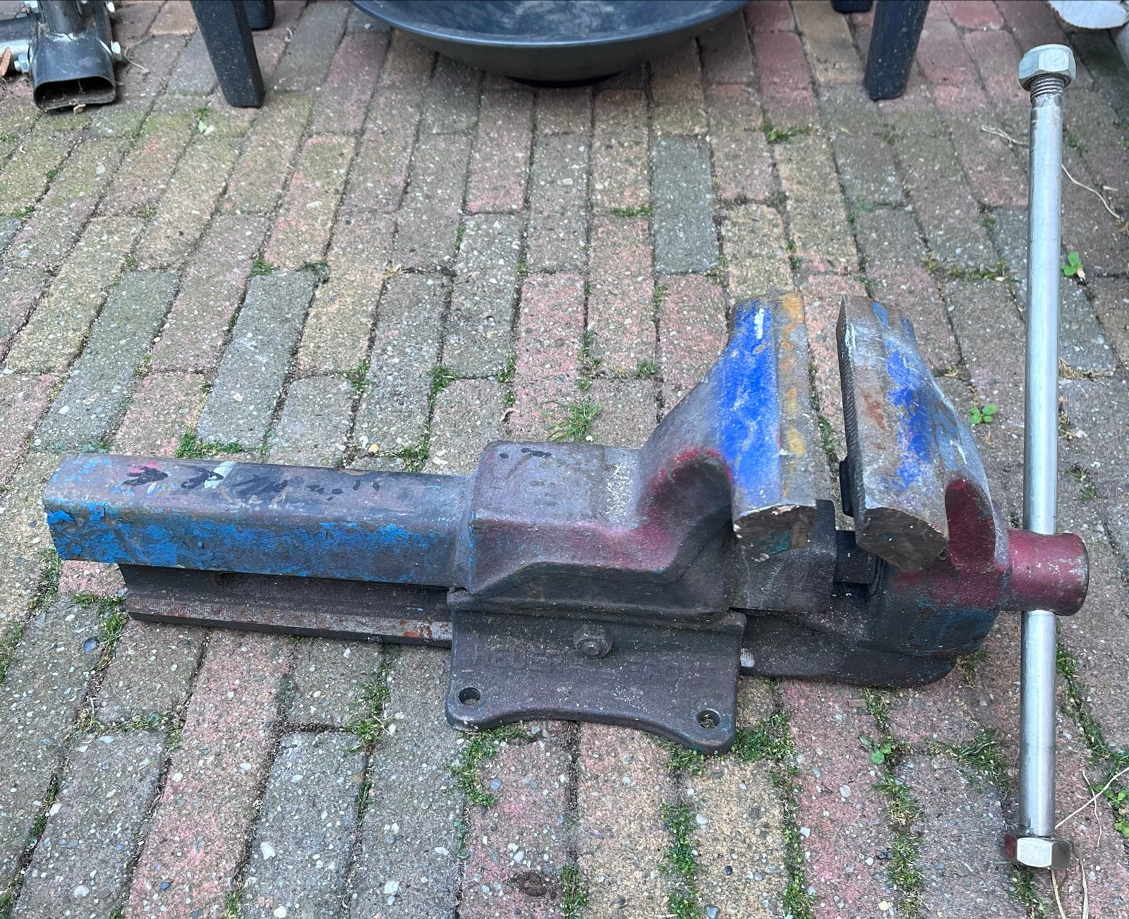 Robuuste bankschroef - HEUER - Gebruikt, Doe-het-zelf en Verbouw, Gereedschap | Handgereedschap, Ophalen, Gebruikt, Bankschroef