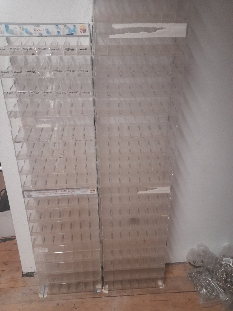 10 Stuks kralen doosjes standaards, Hobby en Vrije tijd, Ophalen, Gebruikt, Hanger